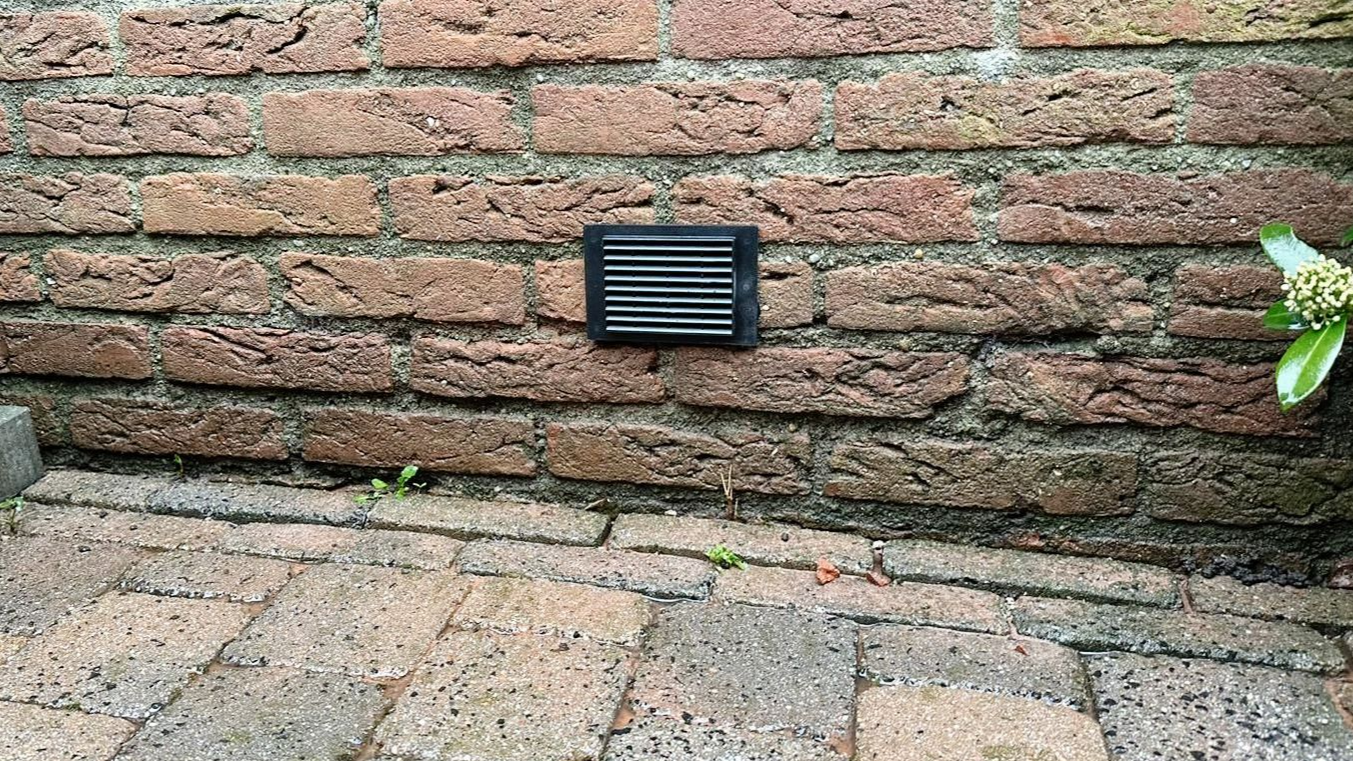 kruipruimte ventilatie lucht rooster